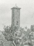 OVI-00000290 De kerktoren heeft op deze foto nog maar 1 wijzer, in 1906 heeft het uurwerk twee wijzers gekregen